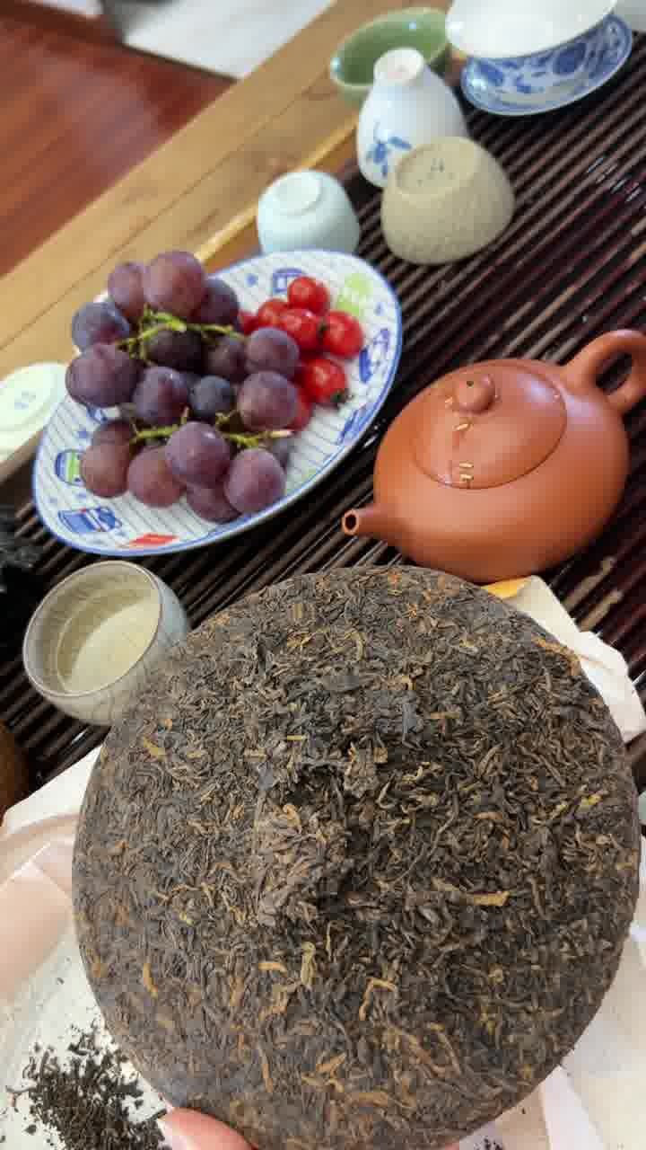 一葉知秋 從茶道精神到現(xiàn)代茶飲產(chǎn)業(yè)的文化轉(zhuǎn)譯與商業(yè)實(shí)踐